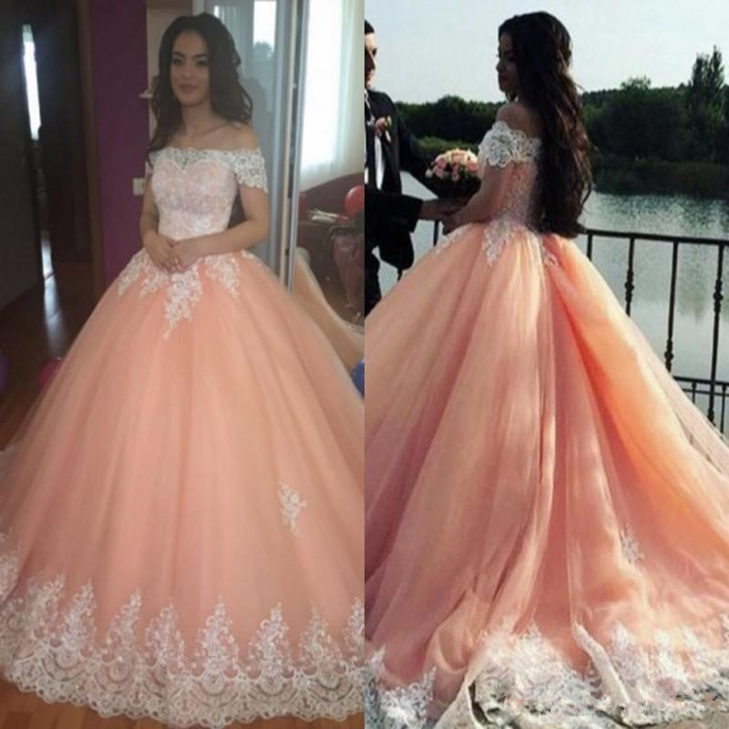 Blush rose sucré 16 quinceanera robes robes de boules de dentelle épaule appliques Tulle Plus Taille Robes Saoudite Arabic Robes de bal