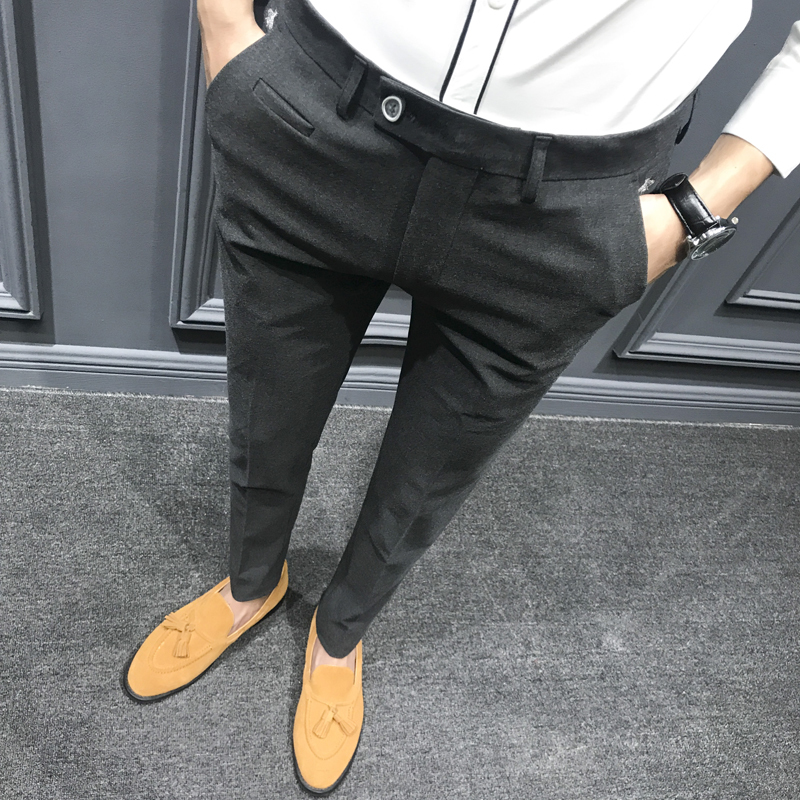 2018 nouveaux hommes couleur unie Simple treillis britannique personnalité mode affaires pantalons décontractés jeunesse tempérament Fit pieds