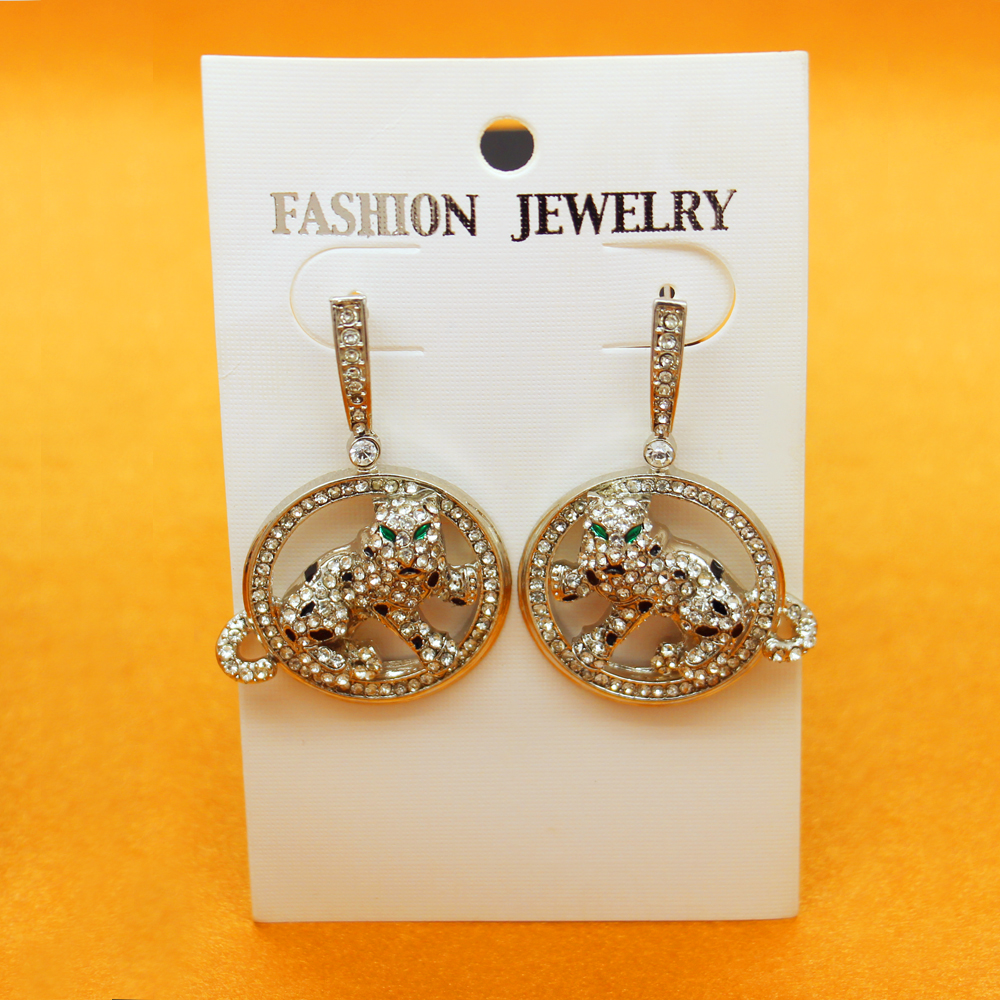 

The latest design charm fashion earrings leopard earrings Europe and the United States fashion jewelry wholesale