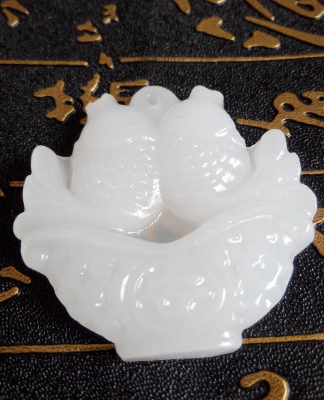 

China's xinjiang hotan white jade Pisces peace pendant with free shipping D3, Silver