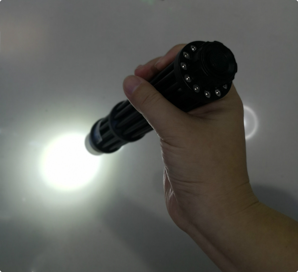 

Transfer blue laser light to white light Head
