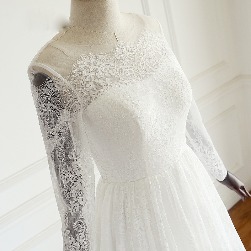 

Fairy Lace Wedding Dresses Scoop Long Sleeves Buttons Back Sweep Train Sheer with lace Buttons Back vestido de novia, Champagne