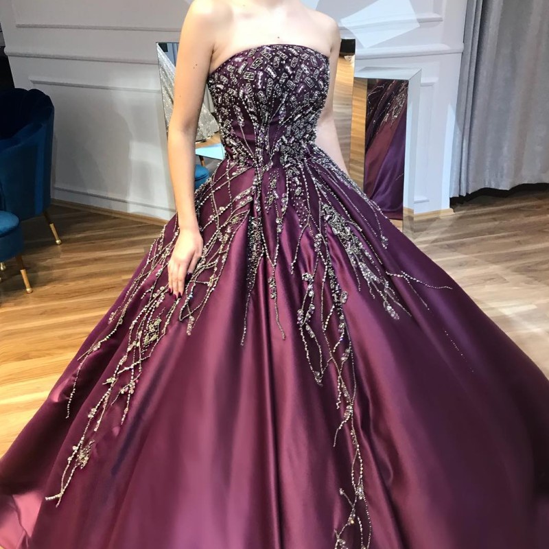

A-Line Sequins Beaded Prom Dresses Sparkly Strapless Applique Sleeveless Evening Dresses Graceful Saudi Arabia Satin Long Formal Party Gown, Purple