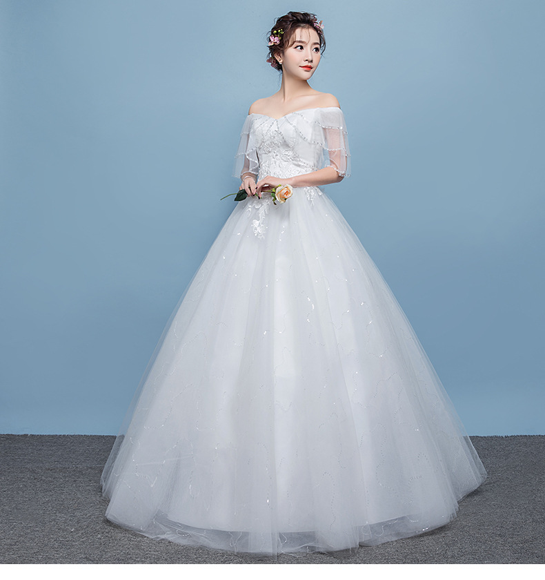 

2018 New Arrival Lace Up Wedding Dress Tiered Shoulder Exquisite Flower Pattern with Appliques and Sequined, White