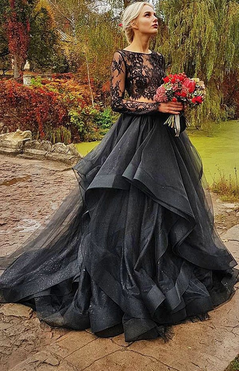 

2 Pieces Gothic Black Colorful Wedding Dresses With Color Illusion Lace Top Ruffles Organza Skirt Boho Black Wedding Gowns Couture