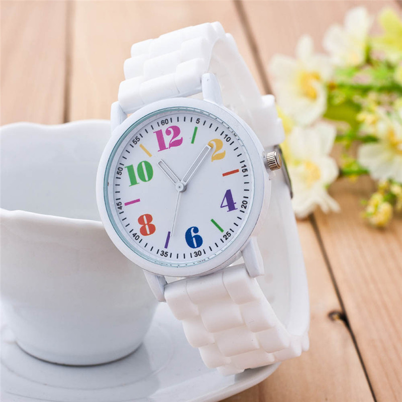 Multicolore Mode Casual Horloge Pour Dames Filles Femmes Bracelet En Silicone Motion Sports Montres Mujer En Gros
