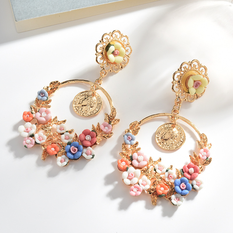 S114 accessoires de dame pour femme bijoux de mode chauds boucles d'oreilles fleurs colorées princesse boucles d'oreilles pendantes