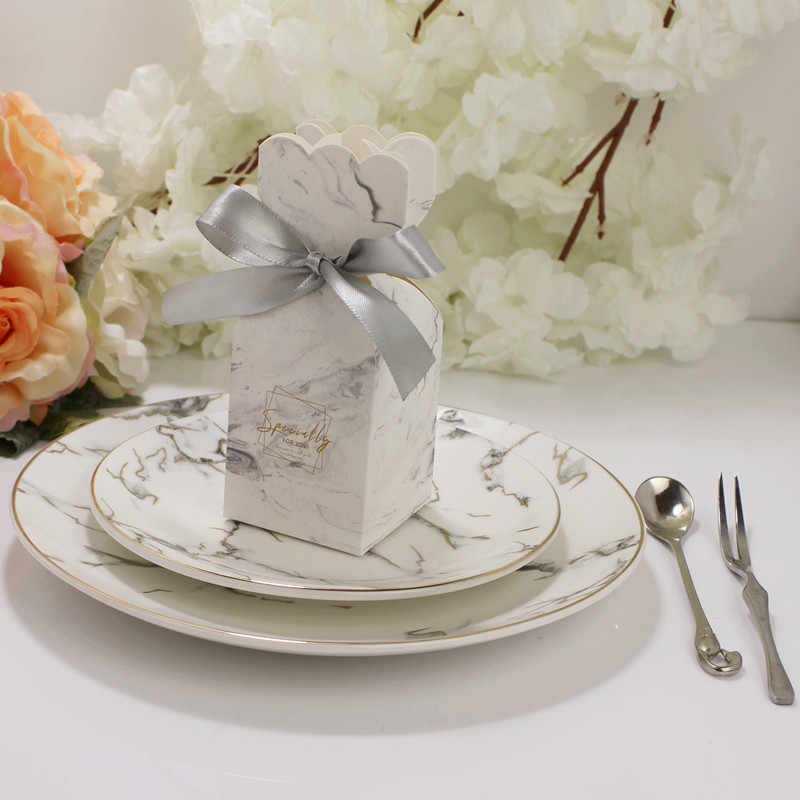 

New Wedding Favor Boxes Vase Candy Box With Ribbon Originality Paper Gifts Boxes Baby Shower Birthday Party Decoration Hot Sale, 5x5x6cm