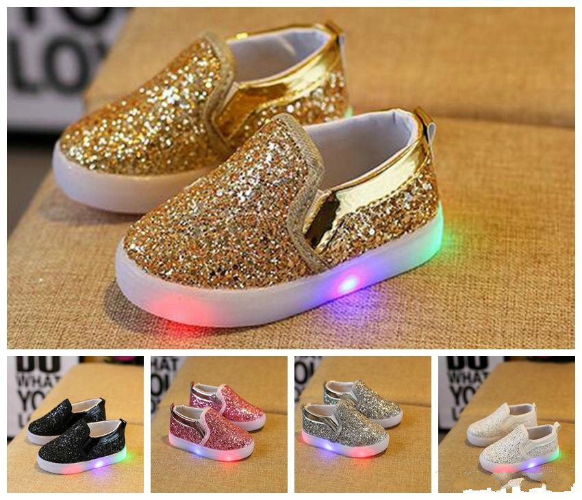 

Hot Sale Kids Glowing Sneakers Baby Girls Boys LED Light Shoes Toddler Anti Slip Glitter Sequins Sports Casual Shoes, Black