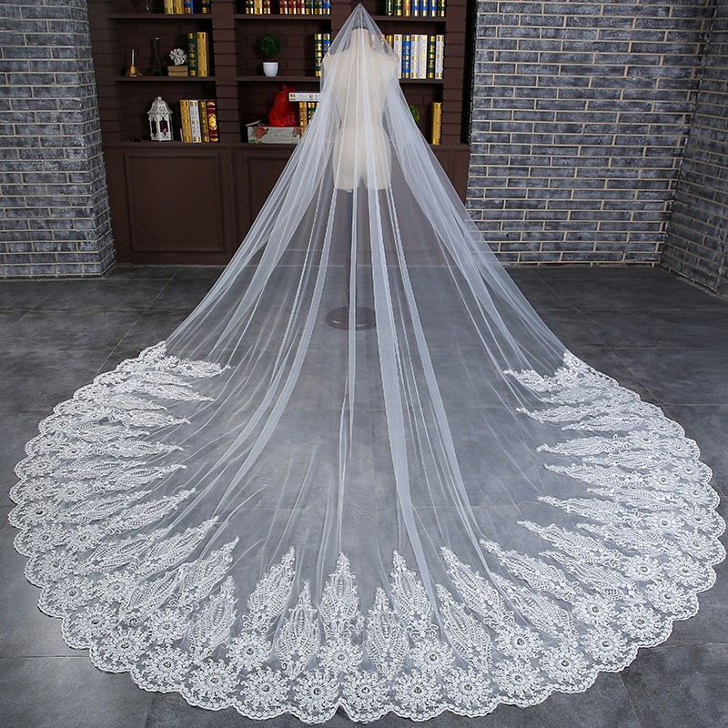 

3 Meter White Cathedral Wedding Veils Long Lace Edge Bridal Veil with Comb Ivory Wedding Accessories Bride Mantilla Wedding Veil, Yellow