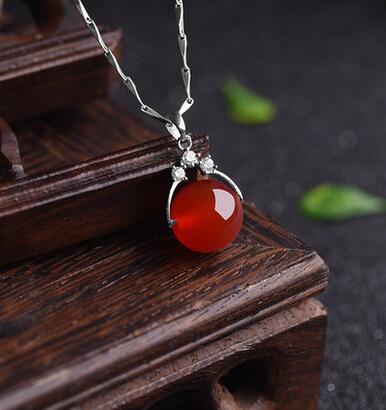 

Muxiyuan Red Onyx Pendant Transit Pearl Jade Pendant S925 Silver Inlay Benming Gift Silver Necklace