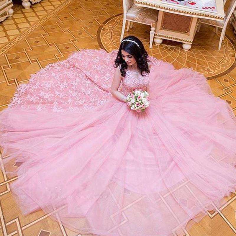 

Sexy Scoop 2019 Quinceanera Dresses Sheer Neck Pink Lace Appliques Ball Gown Debutante Dresses Big Bow Evening Party Dresses, White