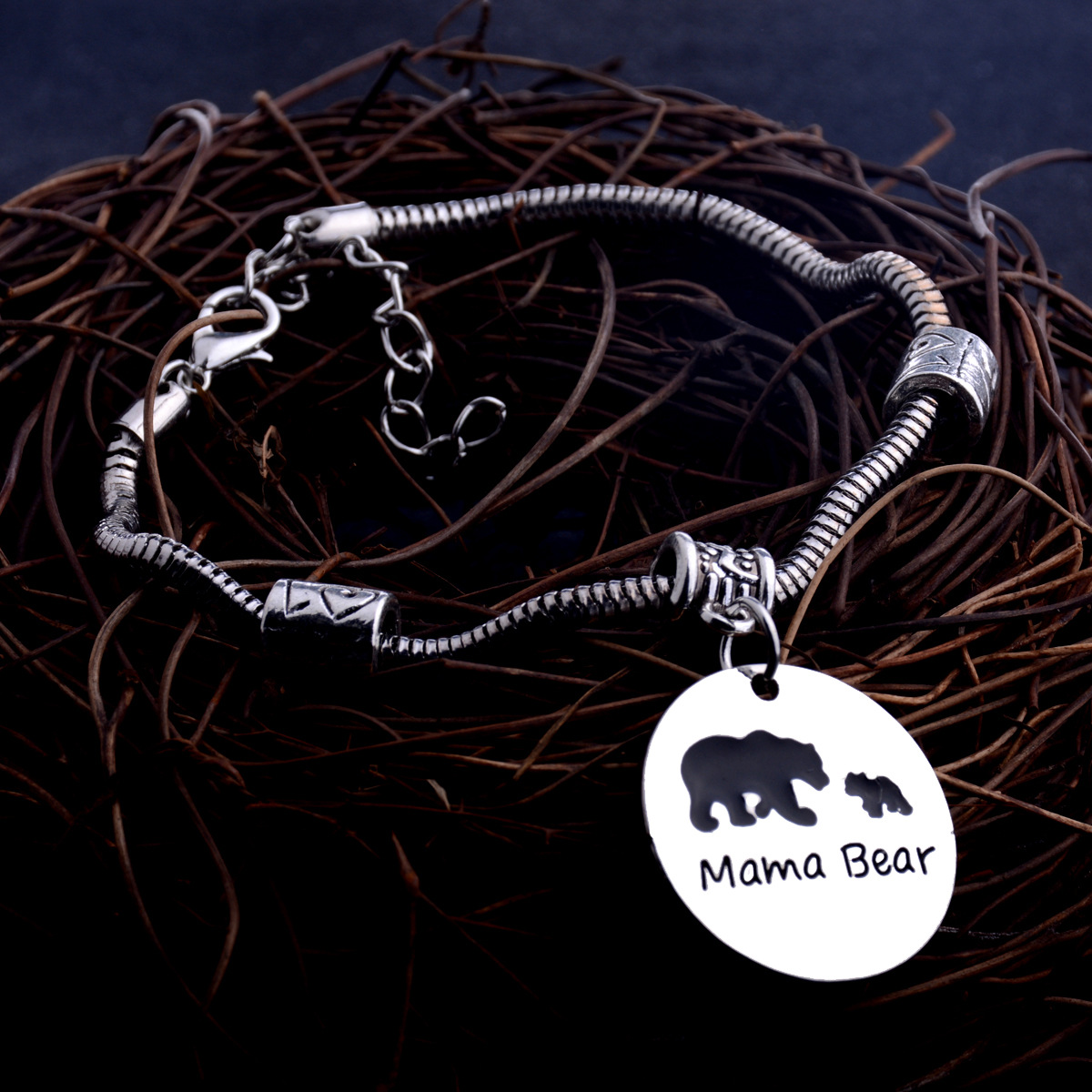 

Mama Bear Bracelets Women Vintage Mama Bear Charm Bracelet 1 2 3 Cubs Babies Snake Chain Birthday Gift Baby Bear Pendant