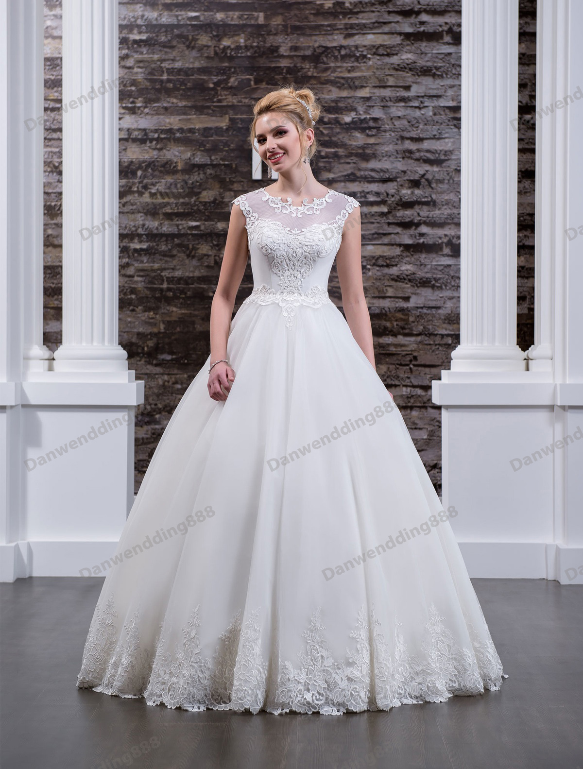 Élégant Ivoire Tulle / Organza Scoop Appliques A-ligne Robes De Mariée Robes De Pageant De Mariage Robes De Mariée Personnalisé Taille 2-16 ZW608