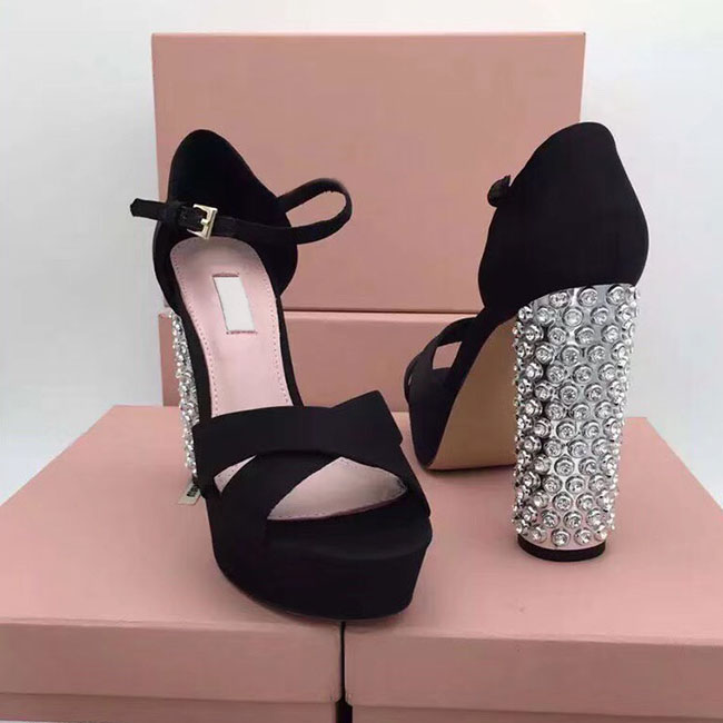 

2019 With high 12.5cm high quality Ladies Diamond Diamond sandals brand designer fashion personality high heel shoes size, Black