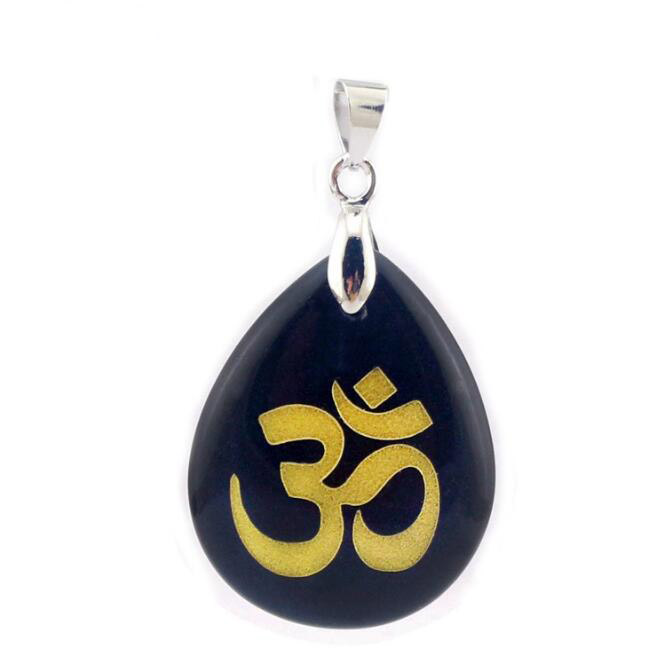 JLN Sanskrit OM Gravure Pendentif Obsidienne Noire Équilibrage Méditation Yoga Guérison Amulette Collier avec chaîne en laiton de 18 pouces