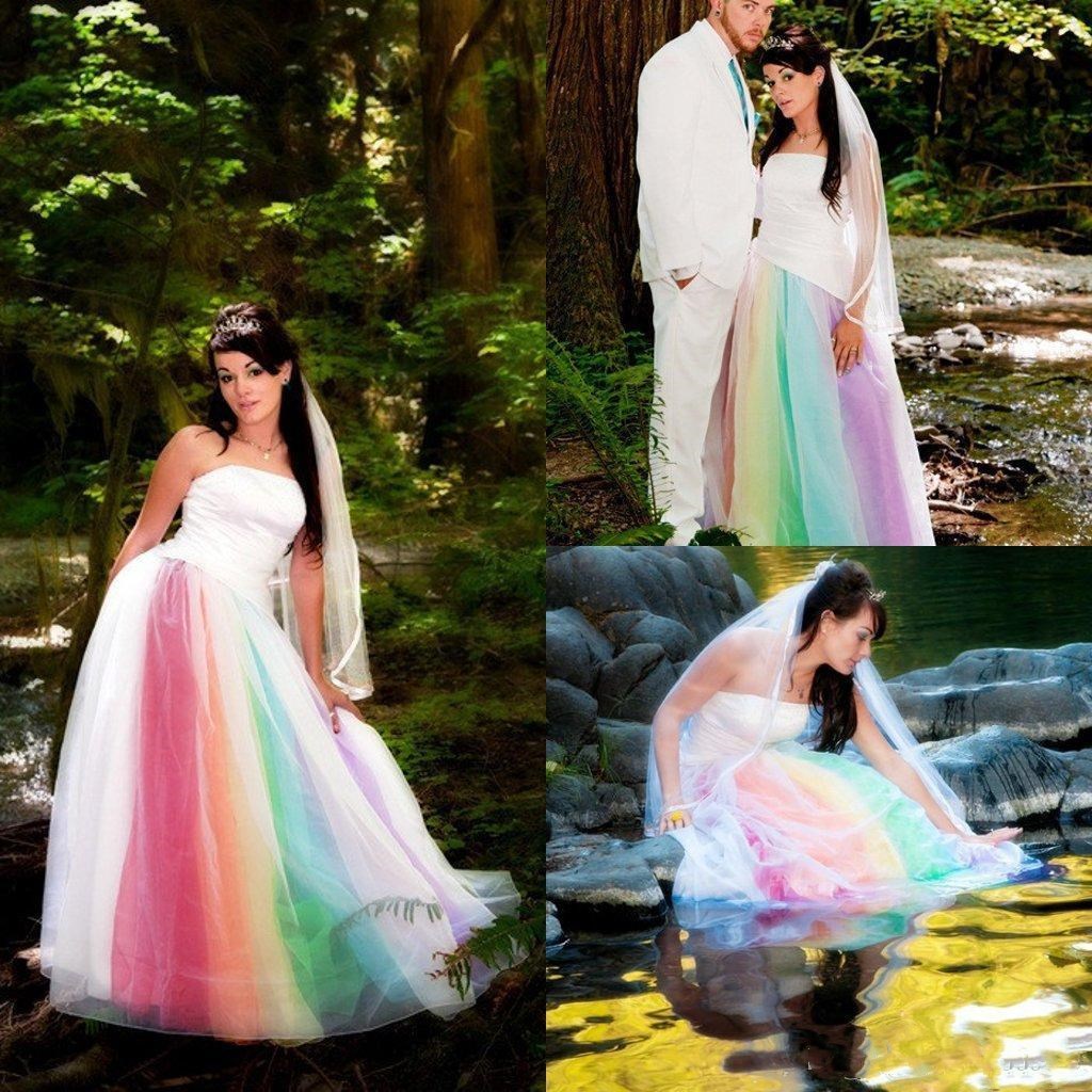 

Glamorous Colorful Rainbow Gothic Outdoor Wedding Dresses Strapless Red Purple Blue Exotic Floor Length Beach Bridal Gowns Robe de mariage, Champagne