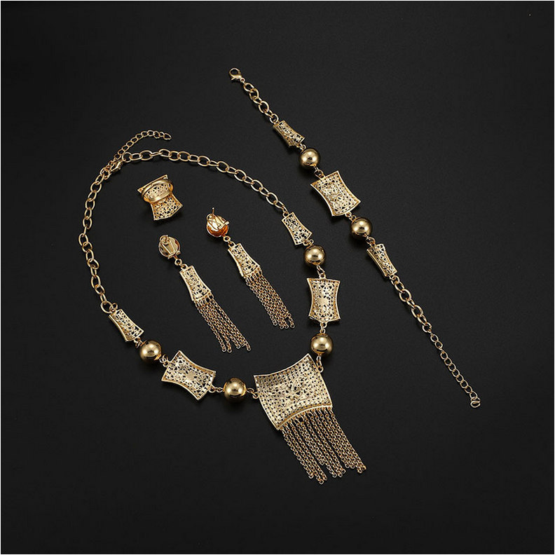 

Fashion Bridal Wedding Jewelry Set New Luxury 18K Gold Plated Alloy Tassels Geometric Necklace Earrings Bracelet Ring 4-Piece Set