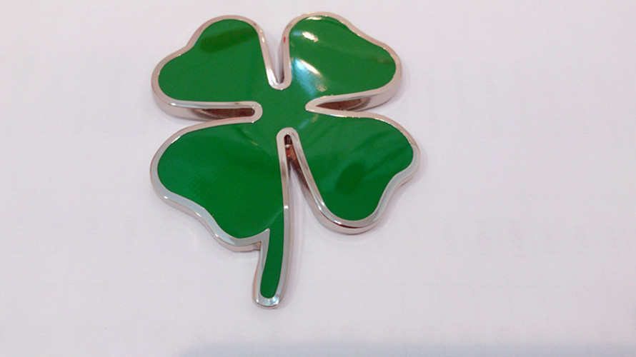 

1pcs Clover Car Auto Emblem Sticker Badge Love Health Glory Riches 3D Metal For Alfa Romeo Giulia, Green