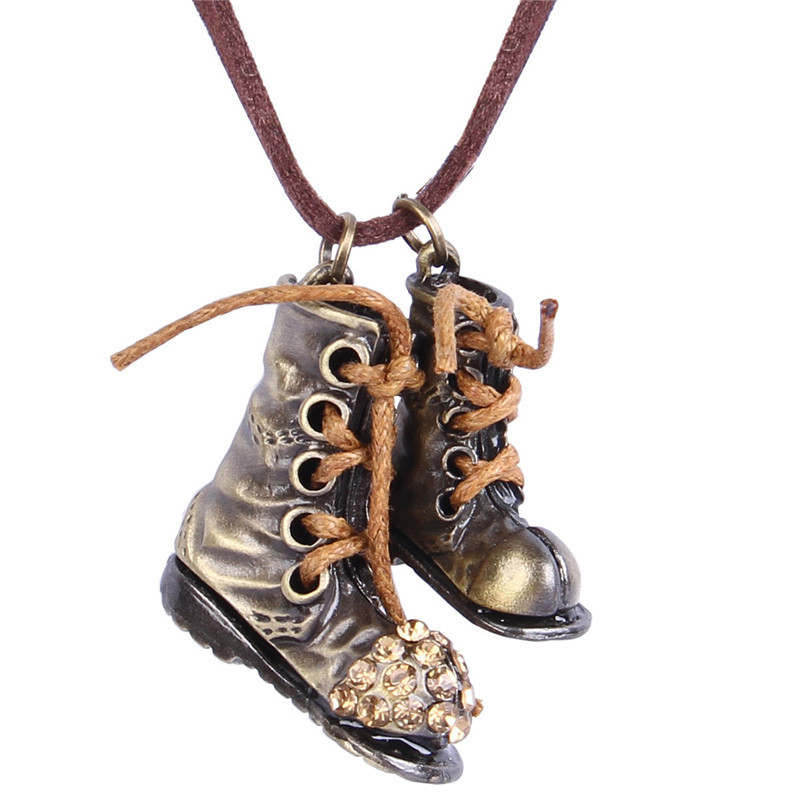 Korean Restore Ancient Ways Boots Concise Light Drill Une paire de bottes Chaussures Long Collier Chandail Chaîne