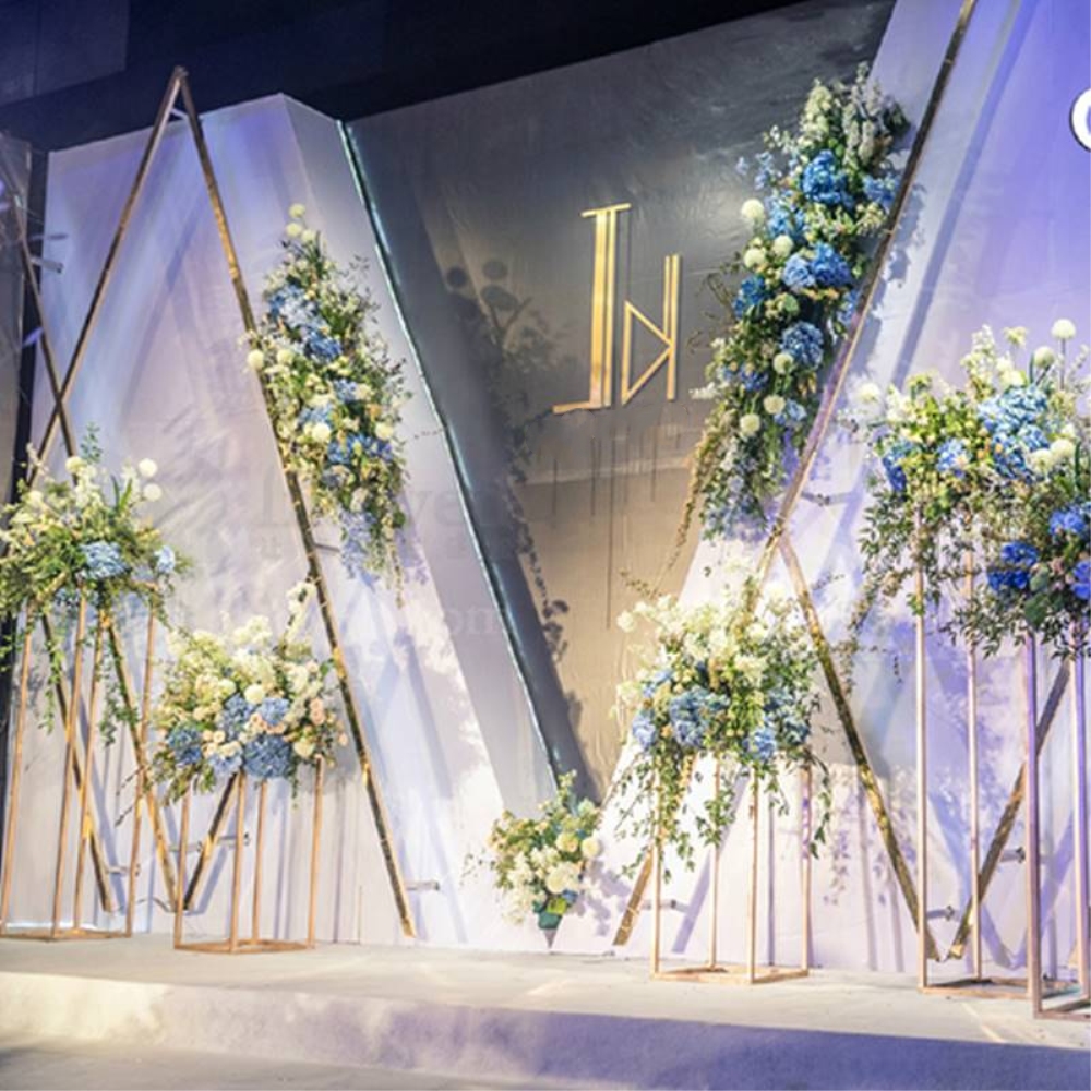 4PCS Floor Vases Flowers Vase Column Stand Metal Pillar Road Lead Wedding Centerpieces Rack Event Party Christmas Decoration-image-431352030