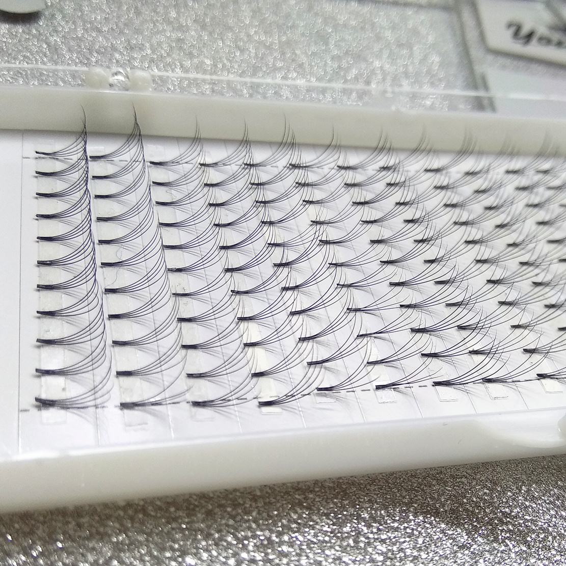 

Short Stem 4D Premade Fans Volume Eyelash Extensions handmade luxury 4 strands Lashes top quality 8-15mm