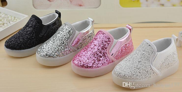 

Baby Girls boy LED Light Shoes Toddler Anti-Slip Sports Boots Kids Sneakers Children Cartoon Sequins PU Flats, White