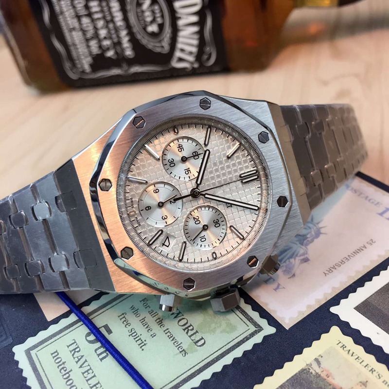

fashion elegant men's wristwatch. Imported quartz chronograph movement. Minerals super glass mirror 316 stainless steel case. Diameter 4, Slivery;brown