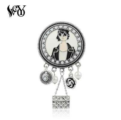 

VEYO Fashion Design Imitation Pearl Girl Head Portrait Brooch for Woman High Quality Zinc Alloy