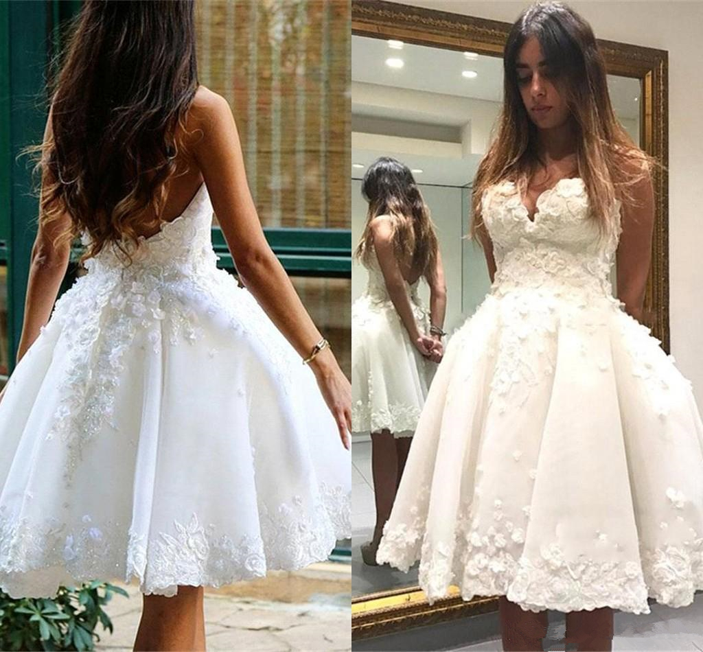 

Summer Beach Wedding Dresses 2019 3D appliques sweetheart tulle skirt lace Bridal Gowns A-line modest simple Knee length white Wedding Gowns, Silver