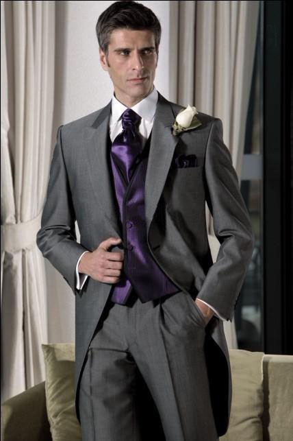 

Wholesale -- Custom Design Peaked Lapel Dark Grey Tailcoat Men Party Groomsmen Suits in Wedding Tuxedos(Jacket+Pants+Tie+Vest) NO;299, Navy