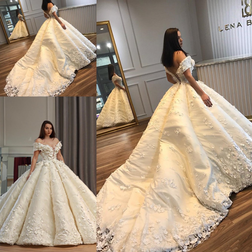 

Princess Dubai Wedding Dresses With 3D Floral Applique Sexy Off Shoulder Lace-Up Ball Gown Bridal Dress Glamorous Saudi Arabia Wedding Dres, White