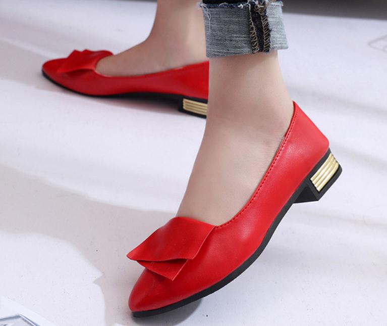 

Free send 2018 Korean spring and autumn new style low heeled pointed end women's shoes, Black