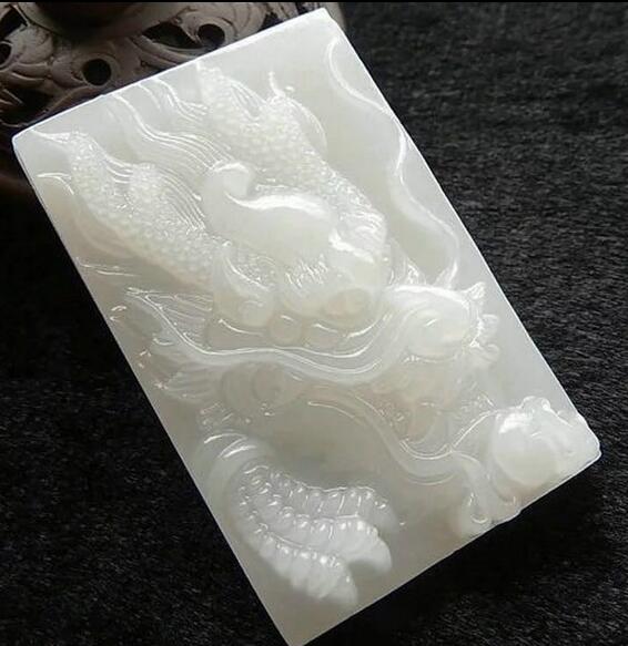 

New Natural Jade China White Green Jade Pendant Necklace Amulet Lucky Dragon White Fly Statue Collection Summer Ornaments Natural Stone