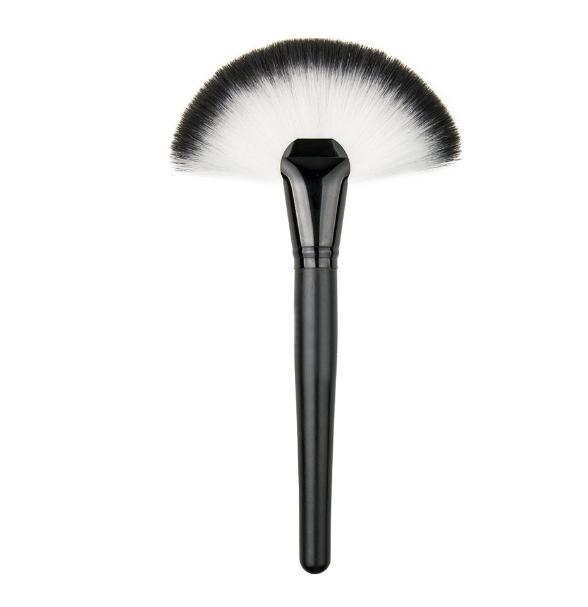 

Single Brush Blush Brush Black and White Big Fan Brush Beauty Tools