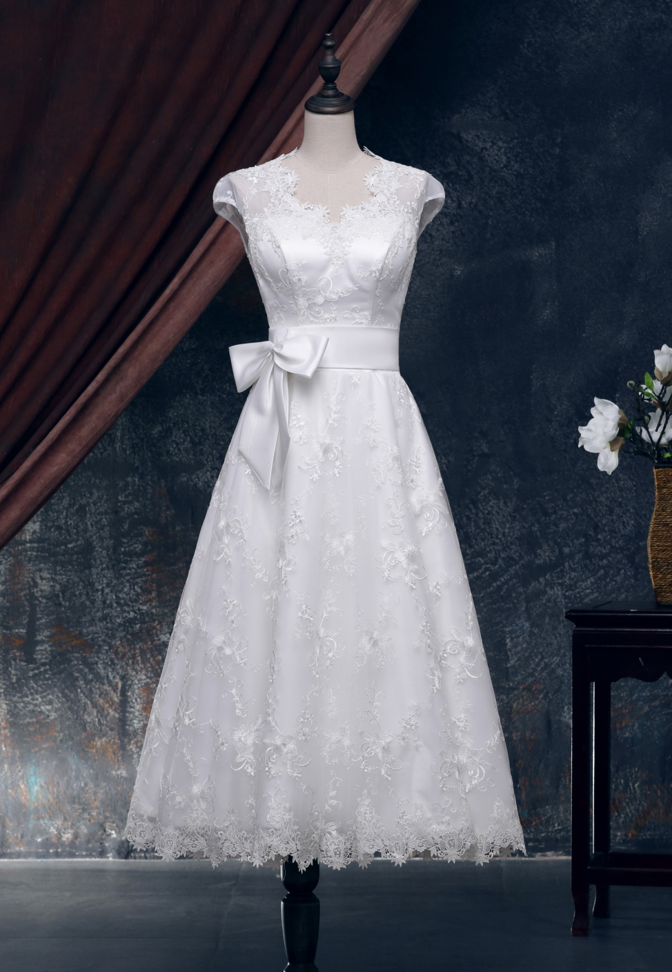 

Ivory Lace Wedding Dress in Slim A Line Sexy Backless Keyhole Vintage Inspired Wedding Dress Tea Length wedding dresses XWJ002