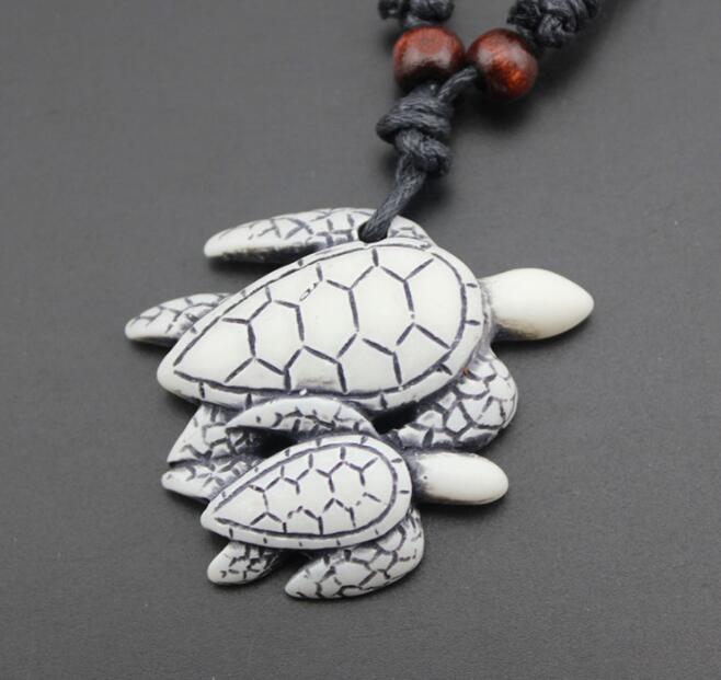 

Punk wind! Fashion Lovers Sea turtle Pendant Necklace carving Imitation bone resin Wooden Bead Necklace You can adjust the size of the rope, Silver