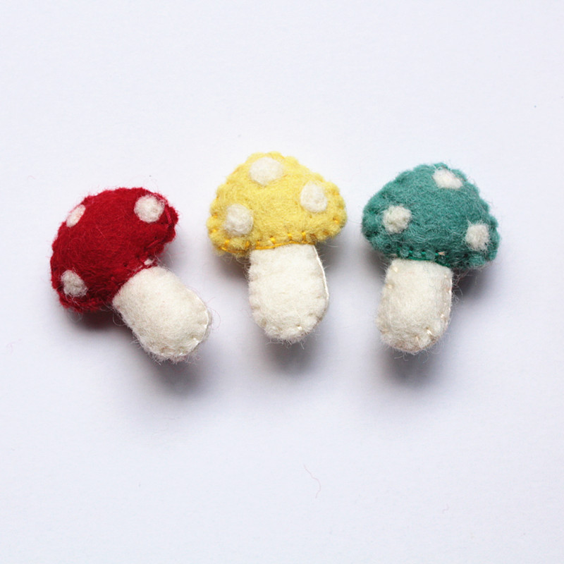 

20pc/lot New Baby Hair Wear Cartoon Mushroom Hair Clips Cute Kids Pink Wool Felt Hairpins High Quality Winter Hairpin, Red