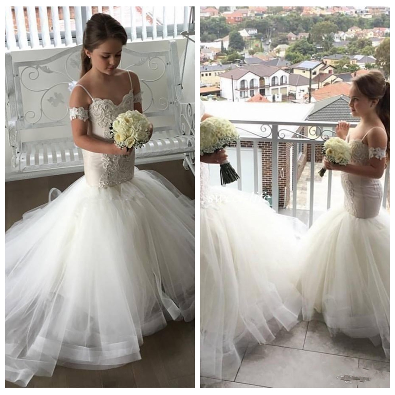 

2018 Spaghetti Straps Flower Girl Dresses Mermaid Train Tulle Lace Appliqued Cap Sleeves Little Girl's Wedding Party Dress Communion Gowns, Custom made from color chart