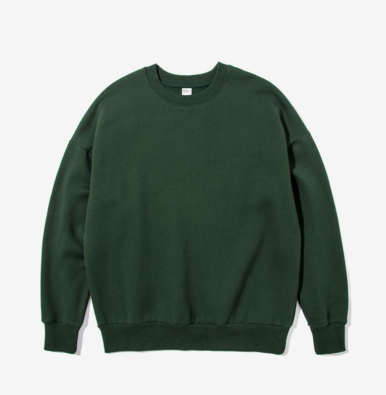 

2018 Man ashion leisure long sleeve Dark green Round collar sweater