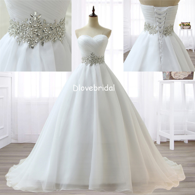 

Sparkly Crystal Princess White Wedding Dresses Romantic Sweetheart Garden Beach Bridal Wedding Gown Simple Wedding Dresses High Quality, Gold