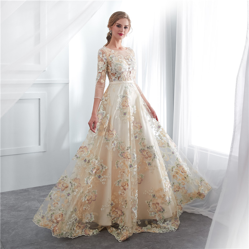 

2019 Fairy Lace Appliques Prom Dresses Sheer Jewel Neck See Though Long Sleeve Formal Evening Occasion Dresses Custom Made Hot Sale, Champagne