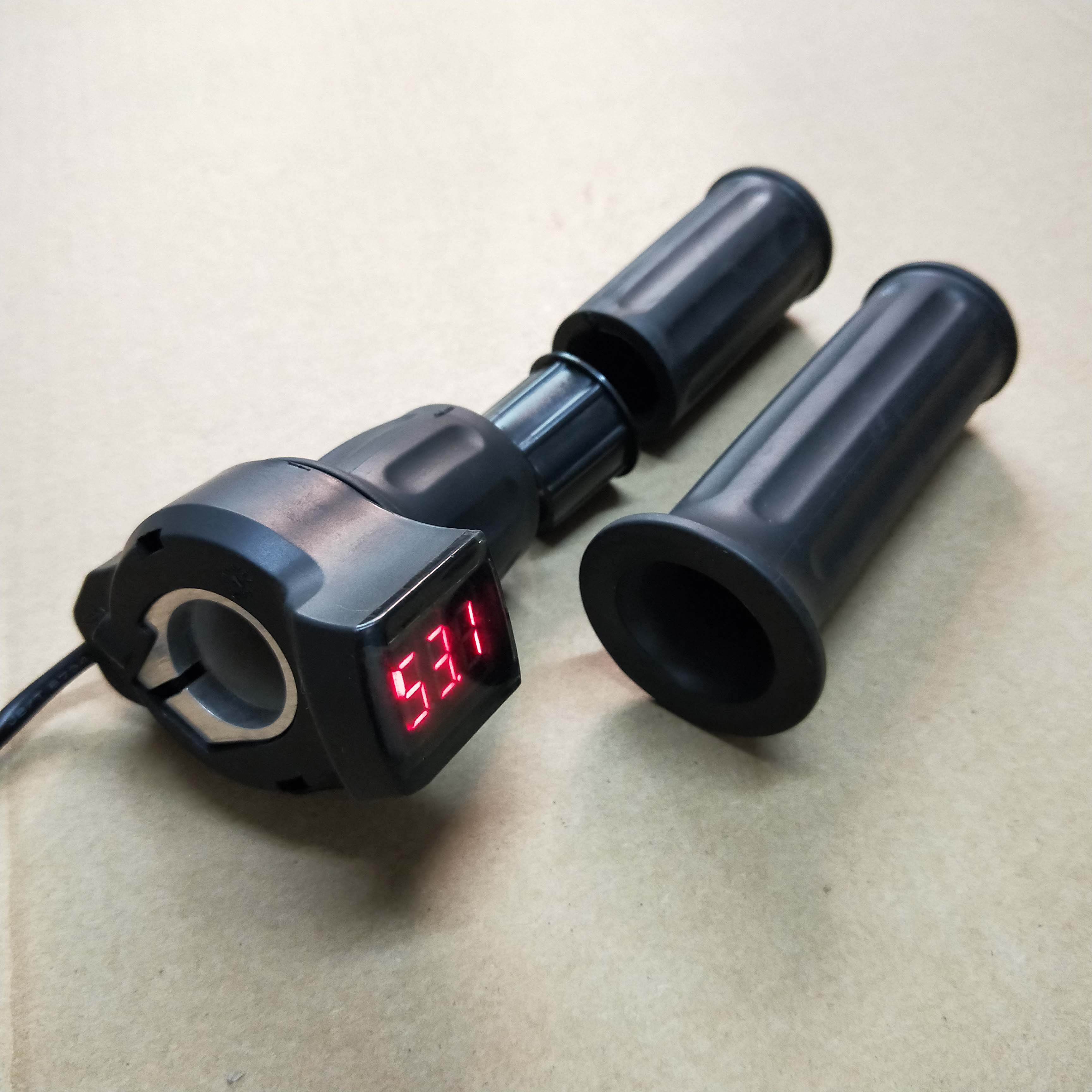 

12V-72V Ebike Half Twist Throttle with LED Digital Voltage Display For Scooter