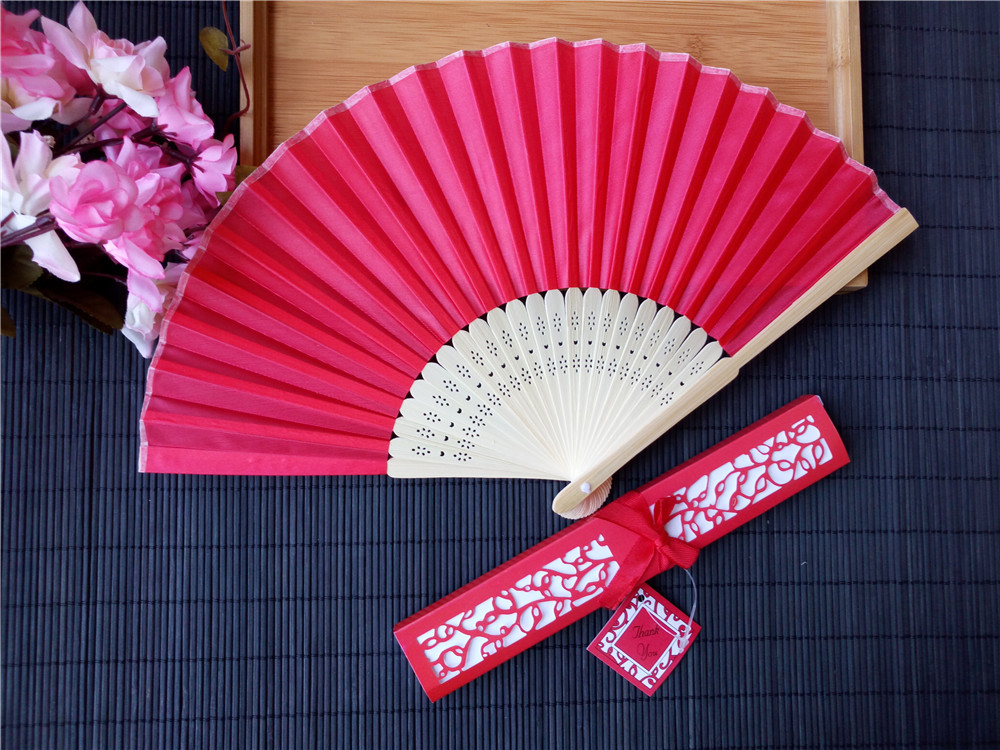 

Wholesale Several Colors Available Hands Fans Logo On Ribs Wooden Bamboo Hand Wedding Gift Box Arts and Crafts Wedding Favors