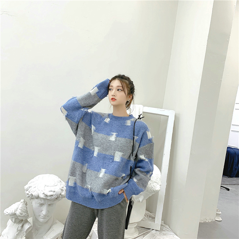 

Autumn and winter 2019 new pullover sweater Korean loose block hole lazy wind round neck thick sweater women, Black