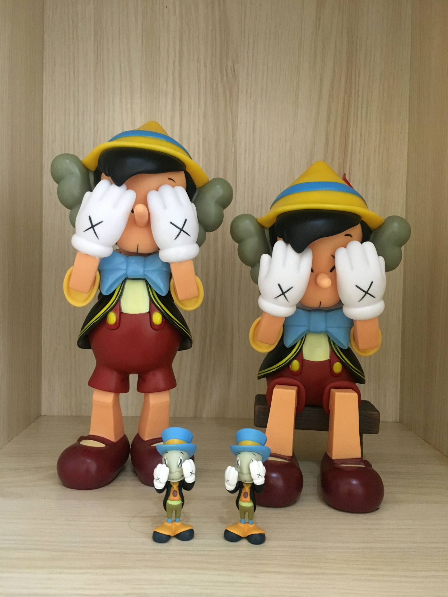 

kaw Action Figures Most popular Creative design doll Dissected companion Decoration toy gift PVC material with Color box OriginalFake, Sitting position