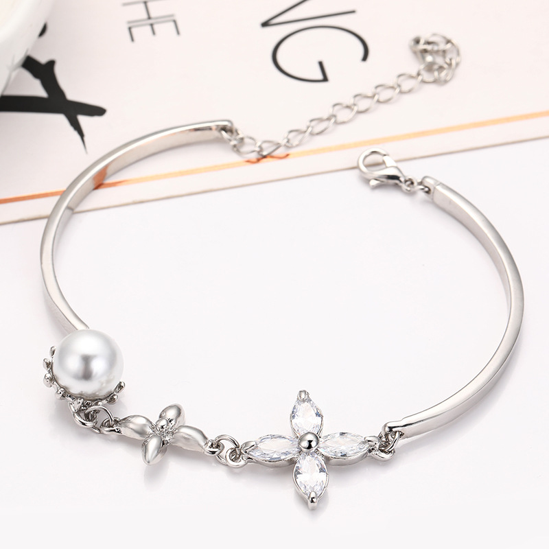 

Link, Chain European And American Style Zircon Cross Four-leaf Clover Bracelet Female Simple Generous Tempered Wild Alloy