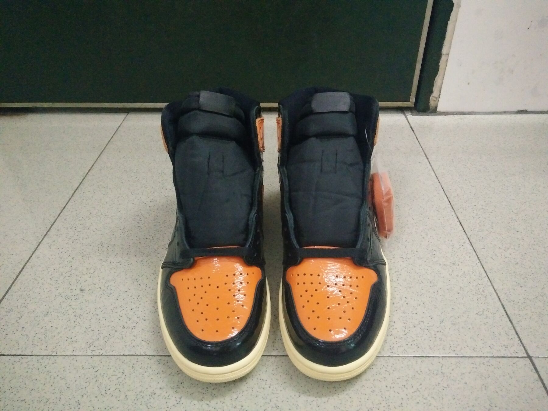 

ljr 1s jumpman man sneakers shoes basketball shoes shattered backboards 3.0 555088-028 Have large size 12-13 with Double box
