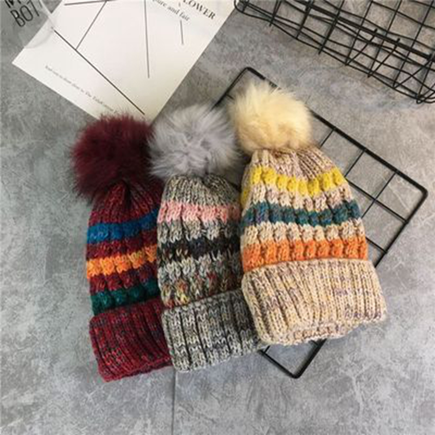 juego de bolitas peludas de colores