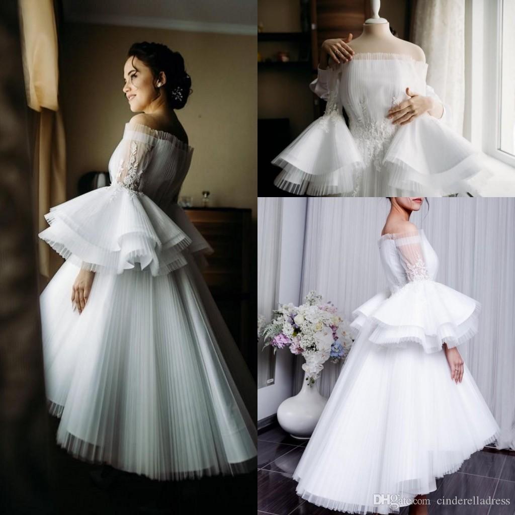 

2020 Little White Prom Dresses Off Shoulder Puffy Ruffles Long Sleeve Chiffon Pleats High Low Short Evening Gowns Applique Occasion Dress, Hunter